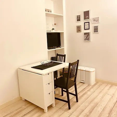 Casa Di Carlo, Con Poli, Metro, Caffe A Due Passi Daire *