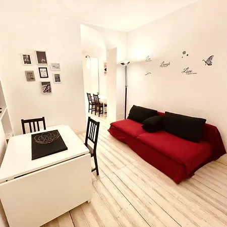 Casa Di Carlo, Con Poli, Metro, Caffe A Due Passi Daire Torino