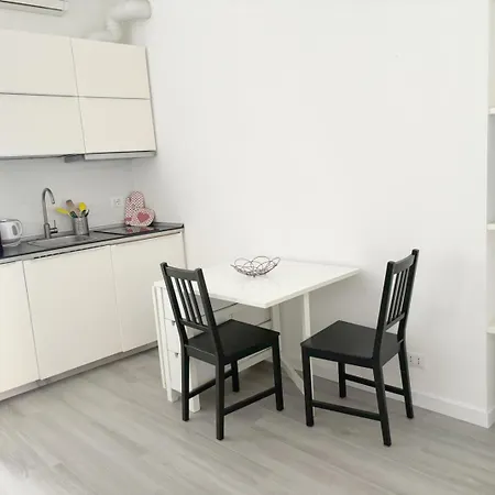 Casa Di Carlo, Con Poli, Metro, Caffe A Due Passi * Turin