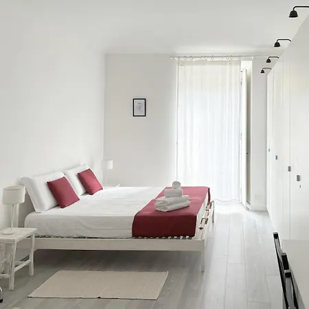 Casa Di Carlo, Con Poli, Metro, Caffe A Due Passi Lägenhet *